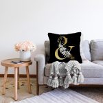 Siyah Zemin Beyaz Gül Motifli Gold & Harfi Özel Tasarım Dijital Baskılı Raşel Kadife Yastık Kırlent Kılıfı Realhomes