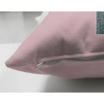 - Suet-K9426-Gorsel3 - Realhomes Pembe Zemin Tropik Yapraklı L Harfi Özel Tasarım Modern Suet Yastık Kırlent Kılıfı Realhomes