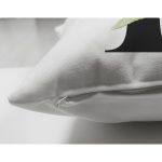 - Suet-K9474-Gorsel3 - Realhomes Beyaz Zemin Yaprak Motifli Siyah RHarfi Özel Tasarım Modern Suet Yastık Kırlent Kılıfı Realhomes