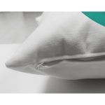 - Suet-K9503-Gorsel3 - Realhomes Beyaz Zemin Renkli G Harfli Özel Tasarım Modern Suet Yastık Kırlent Kılıfı Realhomes