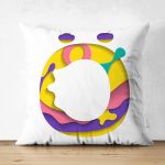 - Suet-K9513-Gorsel1 - Realhomes Beyaz Zemin Renkli Ö Harfli Özel Tasarım Modern Suet Yastık Kırlent Kılıfı Realhomes