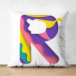 - Suet-K9516-Gorsel1 - Realhomes Beyaz Zemin Renkli R Harfli Özel Tasarım Modern Suet Yastık Kırlent Kılıfı Realhomes