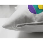 - Suet-K9516-Gorsel3 - Realhomes Beyaz Zemin Renkli R Harfli Özel Tasarım Modern Suet Yastık Kırlent Kılıfı Realhomes