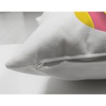 - Suet-K9517-Gorsel3 - Realhomes Beyaz Zemin Renkli S Harfli Özel Tasarım Modern Suet Yastık Kırlent Kılıfı Realhomes