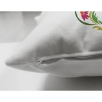 - Suet-K9539-Gorsel3 - Realhomes Beyaz Zemin Yaprak Temalı J Harfi Özel Tasarım Modern Suet Yastık Kırlent Kılıfı Realhomes