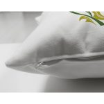 Beyaz Zemin Yaprak Temalı O Harfi Özel Tasarım Modern Suet Yastık Kırlent Kılıfı Realhomes