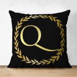 Siyah Zemin Gold Yaprak Çerçeveli Q Harfi Özel Tasarım Modern Suet Yastık Kırlent Kılıfı Realhomes