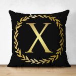 - Suet-K9587-Gorsel1 - Realhomes Siyah Zemin Gold Yaprak Çerçeveli X Harfi Özel Tasarım Modern Suet Yastık Kırlent Kılıfı Realhomes
