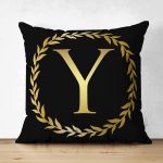 - Suet-K9588-Gorsel1 - Realhomes Siyah Zemin Gold Yaprak Çerçeveli Y Harfi Özel Tasarım Modern Suet Yastık Kırlent Kılıfı Realhomes