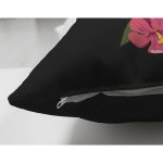 - Suet-K9597-Gorsel3 - Realhomes Siyah Zemin Renkli Gül Temalı F Harfi Özel Tasarım Modern Suet Yastık Kırlent Kılıfı Realhomes