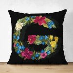Siyah Zemin Renkli Gül Temalı G Harfi Özel Tasarım Modern Suet Yastık Kırlent Kılıfı Realhomes