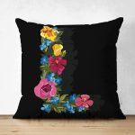 - Suet-K9604-Gorsel1 - Realhomes Siyah Zemin Renkli Gül Temalı L Harfi Özel Tasarım Modern Suet Yastık Kırlent Kılıfı Realhomes
