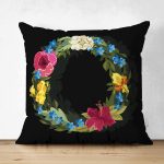 - Suet-K9607-Gorsel1 - Realhomes Siyah Zemin Renkli Gül Temalı O Harfi Özel Tasarım Modern Suet Yastık Kırlent Kılıfı Realhomes