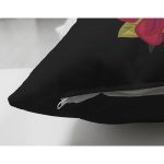 - Suet-K9609-Gorsel3 - Realhomes Siyah Zemin Renkli Gül Temalı P Harfi Özel Tasarım Modern Suet Yastık Kırlent Kılıfı Realhomes