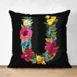 - Suet-K9615-Gorsel1 - Realhomes Siyah Zemin Renkli Gül Temalı U Harfi Özel Tasarım Modern Suet Yastık Kırlent Kılıfı Realhomes