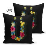 - Suet-K9616-Gorsel2 - Realhomes Siyah Zemin Renkli Gül Temalı Ü Harfi Özel Tasarım Modern Suet Yastık Kırlent Kılıfı Realhomes