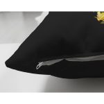 - Suet-K9622-Gorsel3 - Realhomes Siyah Zemin Renkli Gül Temalı & Harfi Özel Tasarım Modern Suet Yastık Kırlent Kılıfı Realhomes