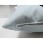 - Suet-K9642-Gorsel3 - Realhomes Mavi Zemin Çiçek Desenli Siyah Q Harfi Özel Tasarım Modern Suet Yastık Kırlent Kılıfı Realhomes