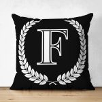 - Suet-K9661-Gorsel1 - Realhomes Siyah Beyaz Çelenkli F Harfi Özel Tasarım Modern Suet Yastık Kırlent Kılıfı Realhomes