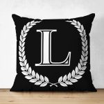 Siyah Beyaz Çelenkli L Harfi Özel Tasarım Modern Suet Yastık Kırlent Kılıfı Realhomes