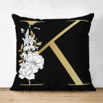 - Suet-K9699-Gorsel1 - Realhomes Siyah Zemin Beyaz Gül Motifli Gold K Harfi Özel Tasarım Modern Suet Yastık Kırlent Kılıfı Realhomes