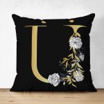 - Suet-K9712-Gorsel1 - Realhomes Siyah Zemin Beyaz Gül Motifli Gold Ü Harfi Özel Tasarım Modern Suet Yastık Kırlent Kılıfı Realhomes