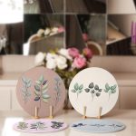 - Supla4lu-Set282-Gorsel2 - Realhomes 4'lü Renkli Zemin Yaprak Dalları Özel Tasarım Servis Altlığı & Supla Realhomes