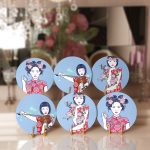 - Supla6li-Set101-Gorsel1 - Realhomes 6'lı Mavi Zeminli Japon Kadın Figürlü Servis Altlığı & Supla Realhomes