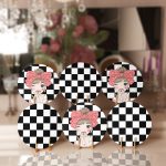 - Supla6li-Set146-Gorsel1 - Realhomes 6'lı Kareli Dama Zeminli Öpücük Atan Kız Tasarımlı Servis Altlığı & Supla Realhomes