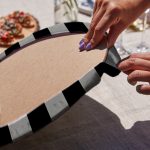 - Supla6li-Set161-Gorsel3 - Realhomes 6'lı Gri & Siyah Temalı Yesterday Now Tomorrow Tasarımlı Servis Altlığı & Supla Realhomes