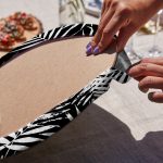 - Supla6li-Set76-Gorsel3 - Realhomes 6'lı Siyah Beyaz Tropik Yaprak Motifli Servis Altlığı & Supla Realhomes