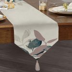 - UcgenRunner-10009-Gorsel1 - Realhomes Özel Tasarım Yaprak Motifli Dijital Baskılı Dekoratif Püsküllü Şönil Üçgen Runner Realhomes