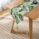 Yeşil Tropik Yapraklar Tasarımlı Dijital Baskılı Dekoratif Püsküllü Şönil Üçgen Runner Realhomes