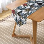 - UcgenRunner-10123-Gorsel2 - Realhomes  Bağ Evi Tasarımlı Kış Temalı Dijital Baskılı Dekoratif Püsküllü Şönil Üçgen Runner Realhomes