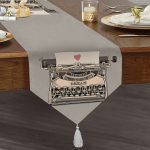 Gri Zemin Antika Daktilo Çizimli Dijital Baskılı Modern Püsküllü Şönil Üçgen Runner Realhomes