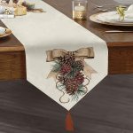 Kurdaleli Kozalak Motifli Dijital Baskılı Dekoratif Püsküllü Şönil Üçgen Runner Realhomes