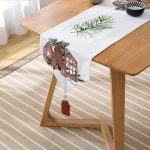 - UcgenRunner-10166-Gorsel2 - Realhomes Ahşap Çam Ağacı Tasarımlı Dijital Baskılı Modern Püsküllü Şönil Üçgen Runner Realhomes