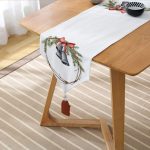 - UcgenRunner-10170-Gorsel2 - Realhomes  Çanlı Çelenk Tasarımlı Dijital Baskılı Modern Püsküllü Şönil Üçgen Runner Realhomes