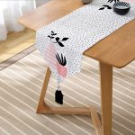 Krem Kumlama Zemin Vazo Desenli Dijital Baskılı Modern Püsküllü Şönil Üçgen Runner Realhomes