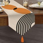 - UcgenRunner-10242-Gorsel1 - Realhomes  Siyah Zemin Beyaz Çam Ağacı Desenli Dijital Baskılı Dekoratif Püsküllü Şönil Üçgen Runner Realhomes