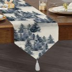 - UcgenRunner-10346-Gorsel1 - Realhomes Suluboya Çizimli Kış Temalı Çam Ağaçları Dijital Baskılı Dekoratif Püsküllü Şönil Üçgen Runner Realhomes