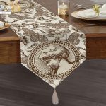 Karakalem Çiçek & Portre Desenli Dijital Baskılı Dekoratif Püsküllü Şönil Üçgen Runner Realhomes