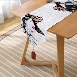 - UcgenRunner-5104-Gorsel2 - Realhomes Realhomes Özel Tasarım Dijital Baskılı Modern Püsküllü Şönil Üçgen Runner Realhomes