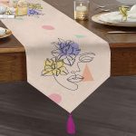 - UcgenRunner-5777-Gorsel1 - Realhomes Onedraw Çizimli Kadın Silüetli Gül Dijital Baskılı Dekoratif Püsküllü Şönil Üçgen Runner Realhomes