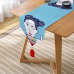 Mavi Zeminli Japon Kadın Tasarımlı Dijital Baskılı Dekoratif Püsküllü Şönil Üçgen Runner Realhomes