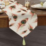 Beyaz Zeminli Tüy Tasarımlı Dijital Baskılı Dekoratif Püsküllü Şönil Üçgen Runner Realhomes