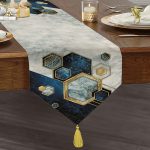 Geometrik Çizimli Mermer Zemin Dijital Baskılı Dekoratif Püsküllü Şönil Üçgen Runner Realhomes