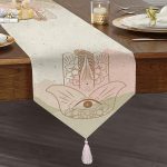 - UcgenRunner-7046-Gorsel1 - Realhomes Realhomes Fatma Ana Eli Motifli Dijital Baskılı Özel Tasarım Püsküllü Şönil Üçgen Runner Realhomes