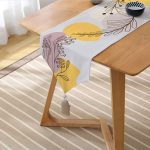 - UcgenRunner-7067-Gorsel2 - Realhomes Realhomes Sarı Pubra Renkli İnce Dal Motifli Dijital Baskılı Özel Tasarım Püsküllü Şönil Üçgen Runner Realhomes