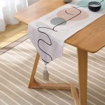 - UcgenRunner-7076-Gorsel2 - Realhomes Realhomes Renkli Onedraw Çizimli Dijital Baskılı Özel Tasarım Püsküllü Şönil Üçgen Runner Realhomes